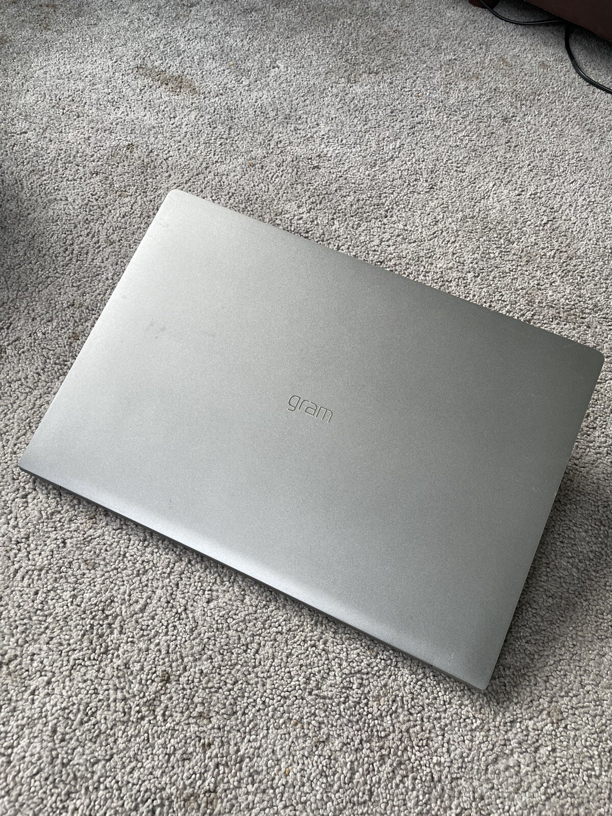 LG gram 17″ (256GB SSD, Intel Core i7-1165G7, 2.80GHz, 16GB RAM) Laptop – Silver