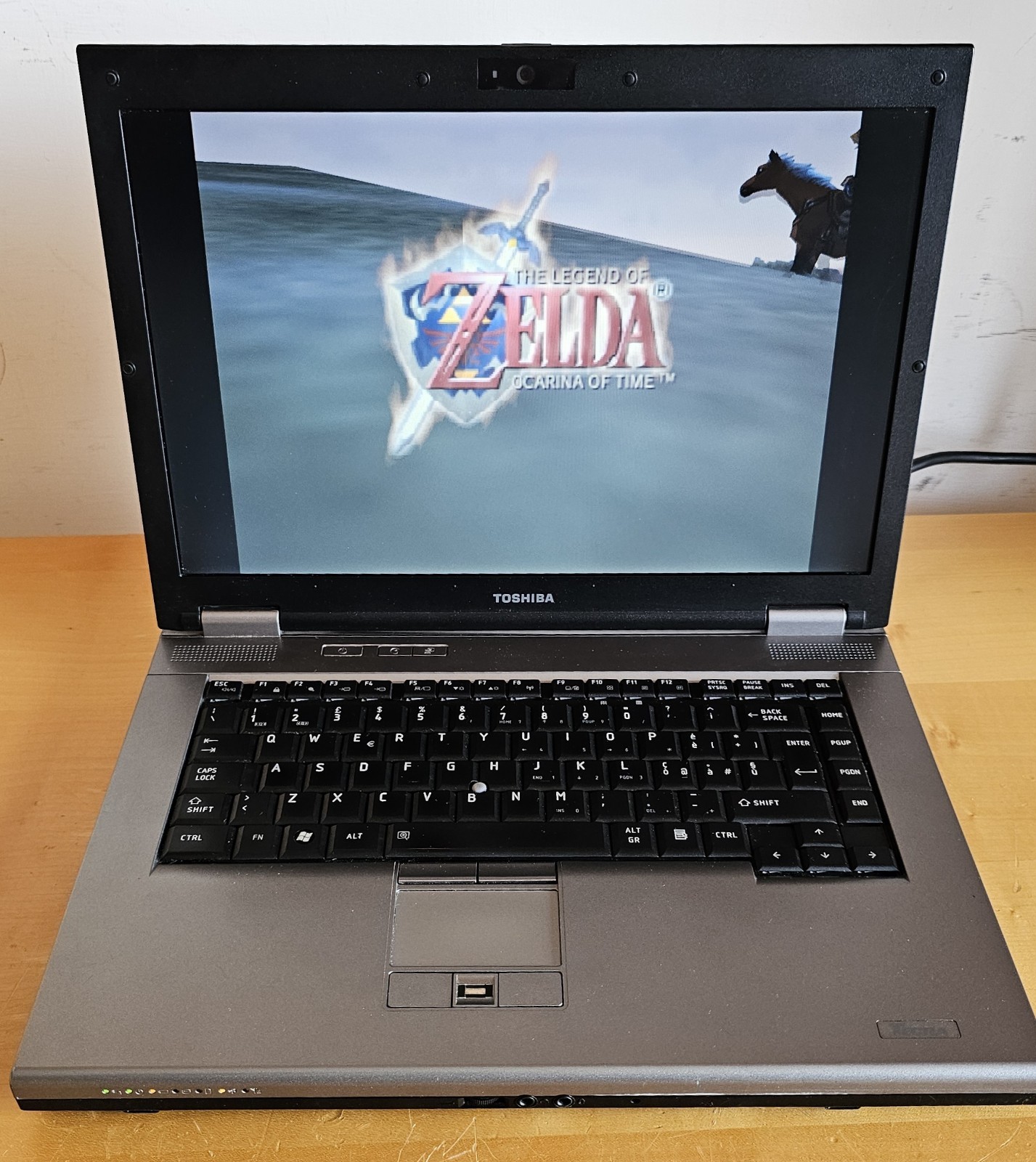 Toshiba Tecra A10-124 Windows 7 15.4″ Retrogaming N64 PS1 SNES SEGA Notebook PC