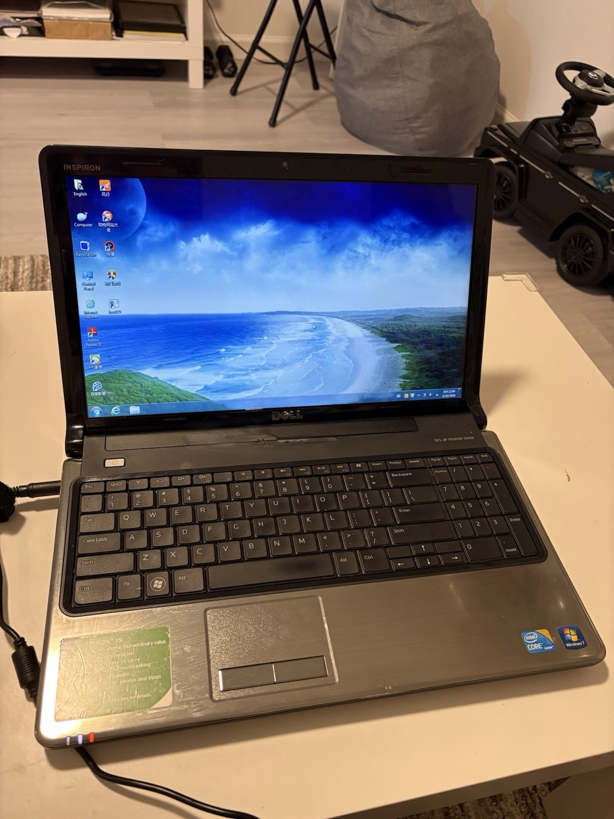 Dell Inspiron 1564 Laptop Intel I3-M330