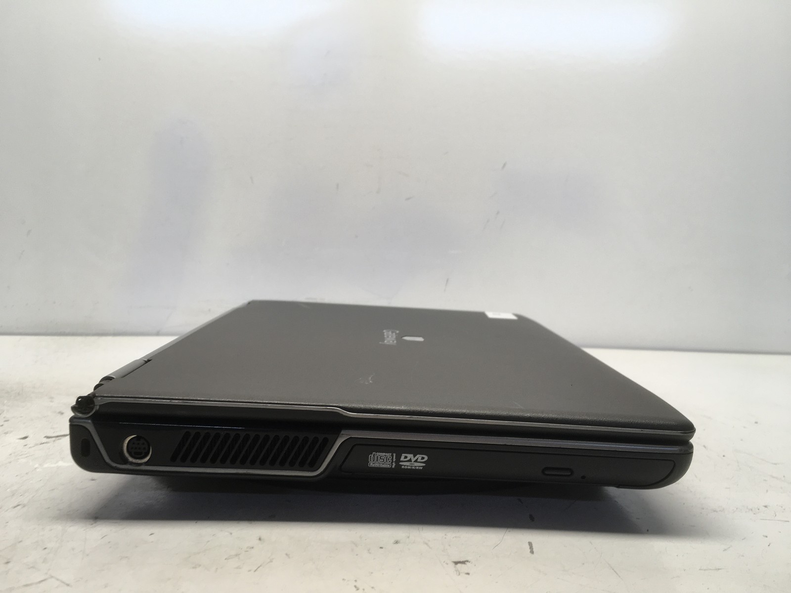 Gateway MT6707 Intel Core 2 Duo T2300 1.66GHz 2 GB NO HDD No Batt