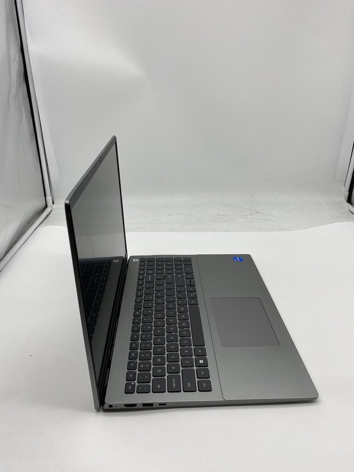Dell Vostro 5620 Laptop Intel Core i5 1240P 1.7GHz 16GB 512GB SSD W11P