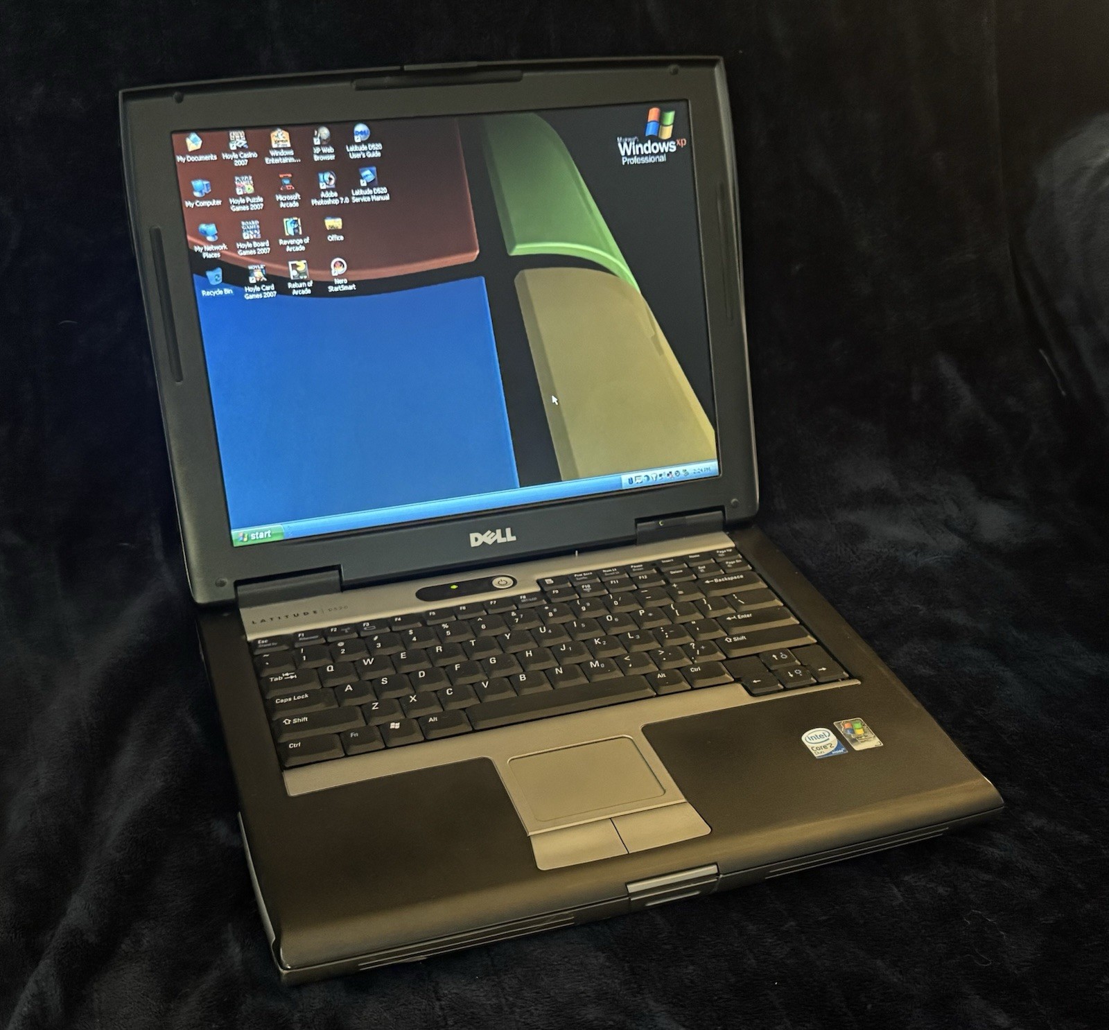 COMPLETE Dell Latitude D520 – 14″ LCD/1.66GHz/2GB RAM/60GB SSD/SERIAL D-SUB/XP