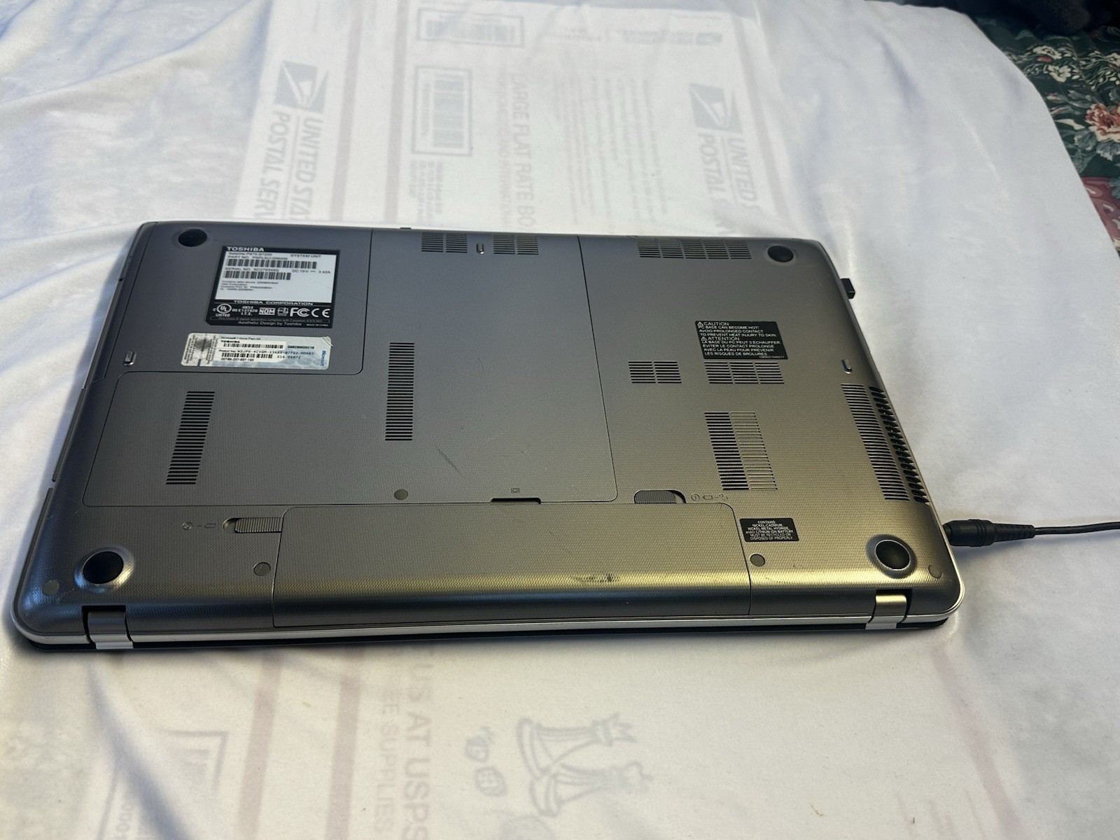 Toshiba Satellite P875-S7200- Windows 7 Home Edition 16GB RAM-Kingston SSD 480GB