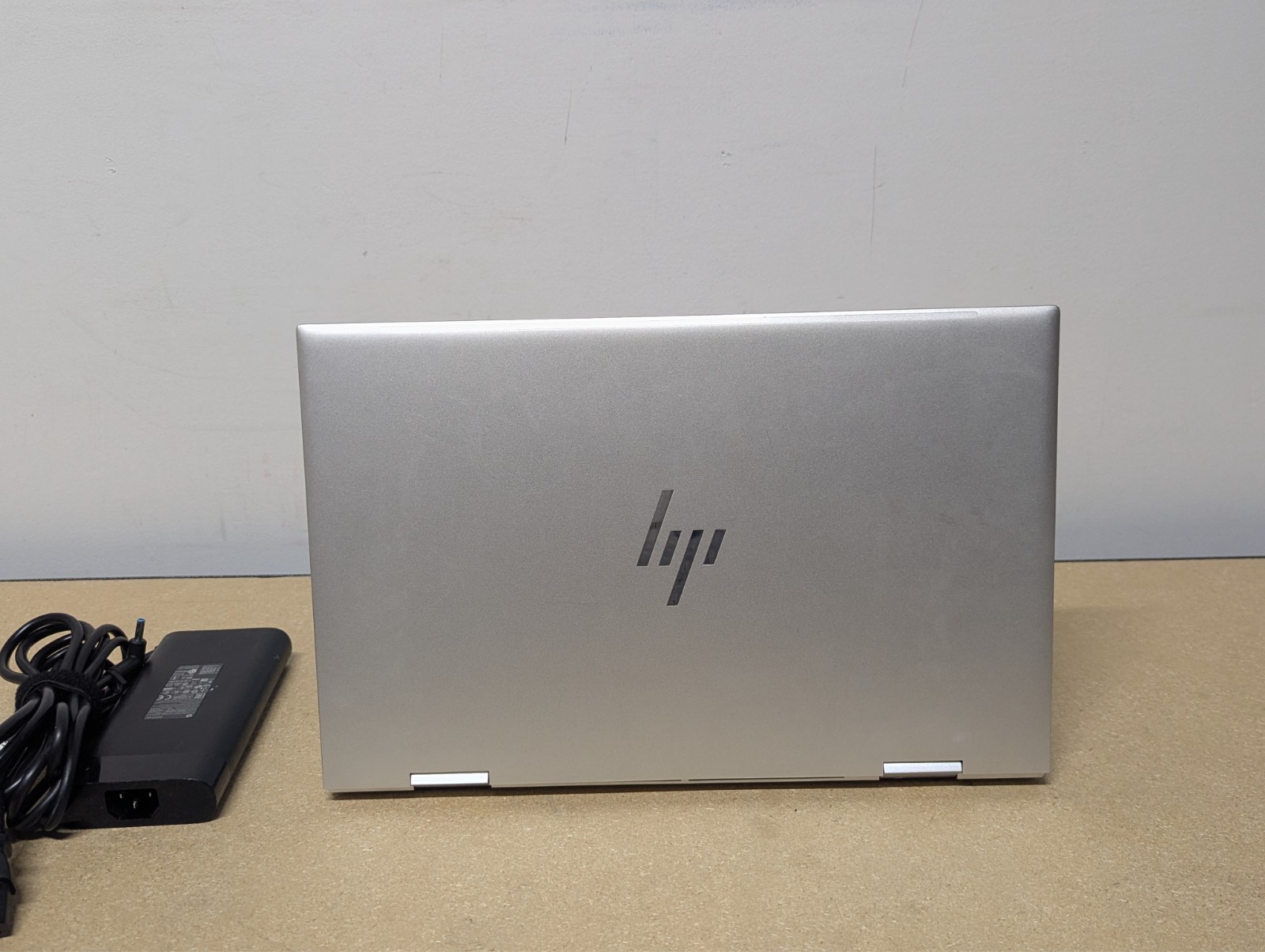 HP 15-es2072cl x360 2-in-1 Convertible 15 FHD Touchscreen i7-1260P 16GB 512GB SS