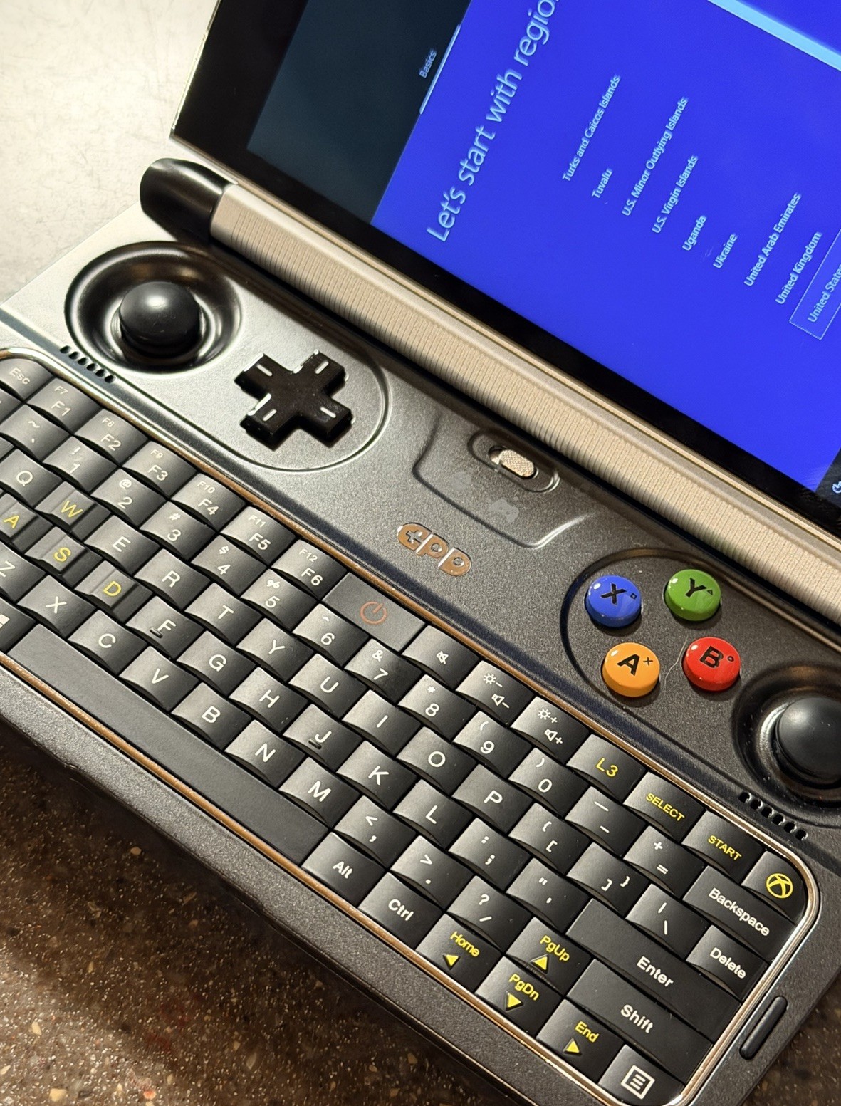 GPD Win 2 Handheld Gaming PC 512GB SSD Windows 10/11 Pocket Laptop w/case