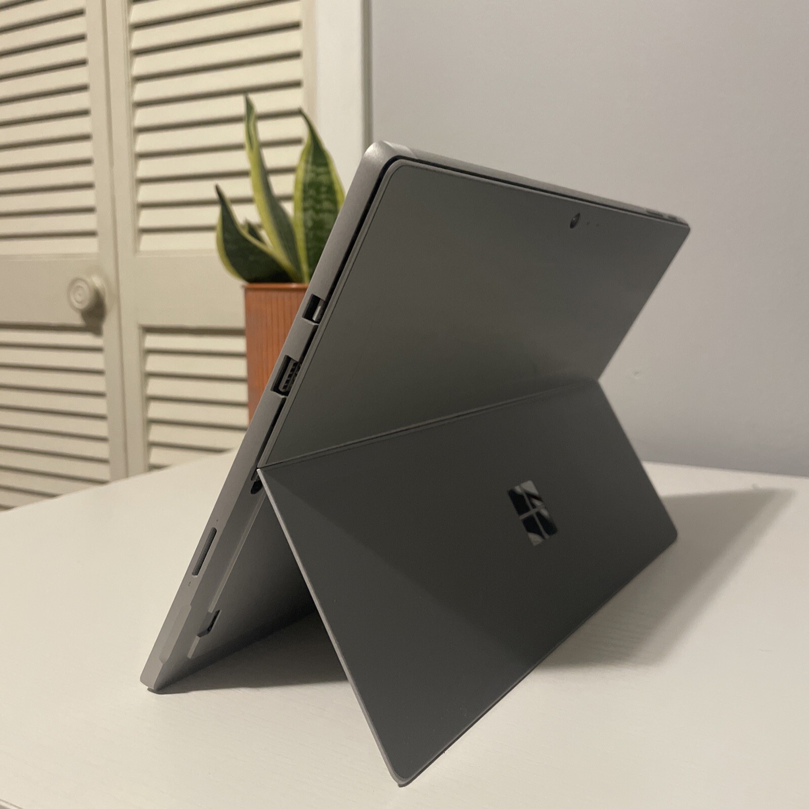 Microsoft Surface Pro 6 12.3″ Wi-Fi, 128 GB, i5, Silver/Platinum