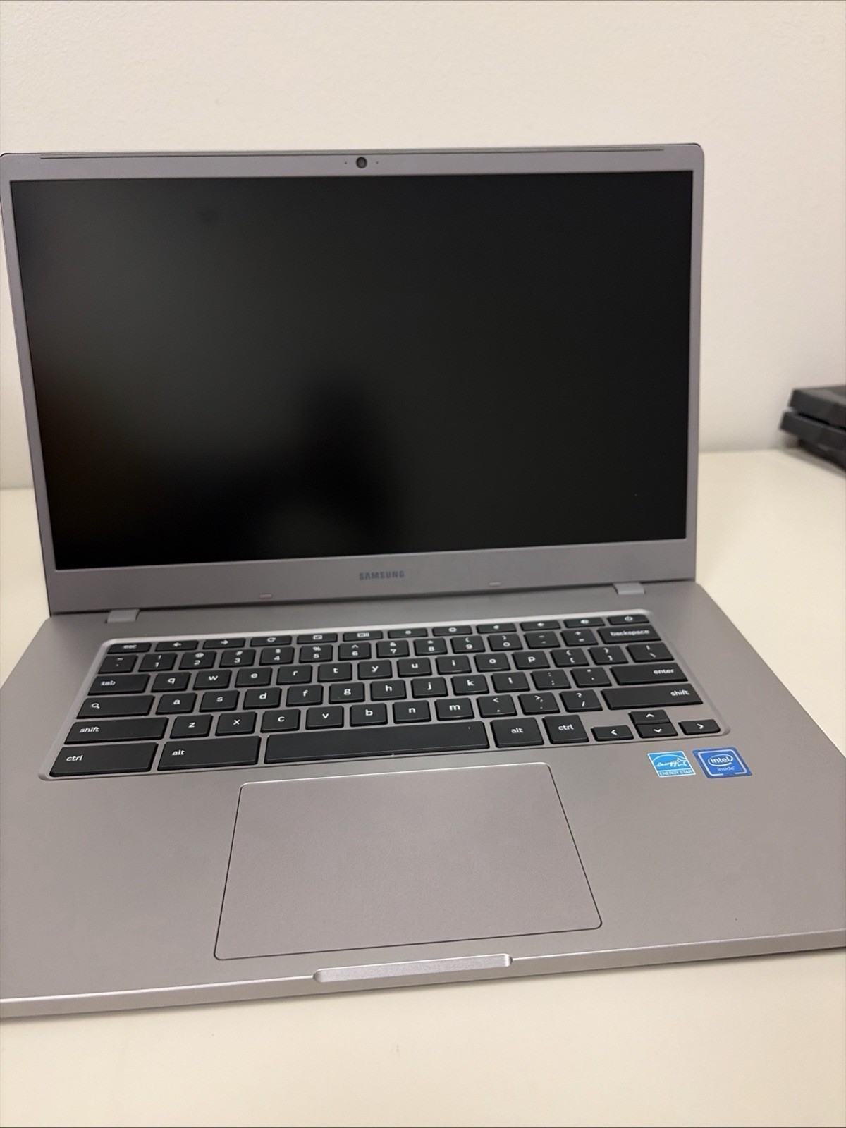 Samsung Chromebook 4 (32GB SSD, Intel Celeron N4020 4gb) Laptop/ Notebook -…