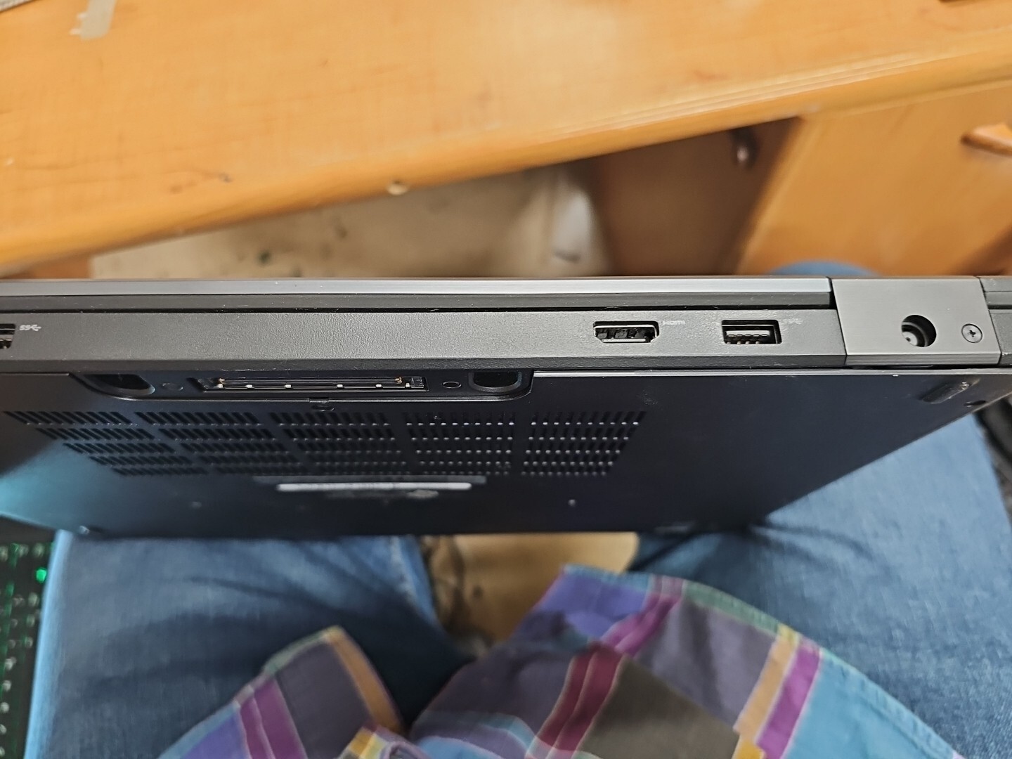 Dell Latitude E5550 Laptop 2.20GHz Core i5-5200U No RAM No HDD w/ Battery