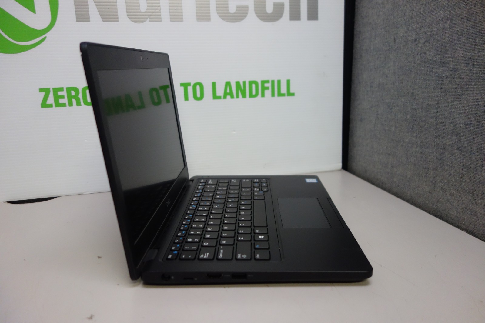 Dell Latitude 5290 12.3″ i3-7130U 2.7GHz 16GB Laptop [NO HDD/AC/OS]
