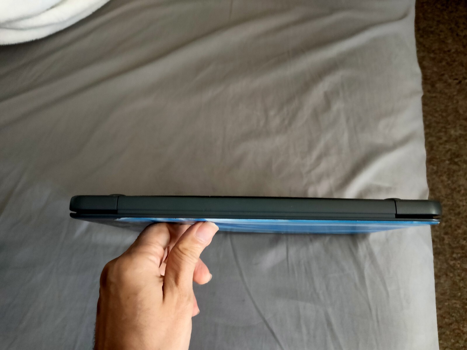 samsung notebook xe501c13 chrome good battery no charger point on screen C Pho