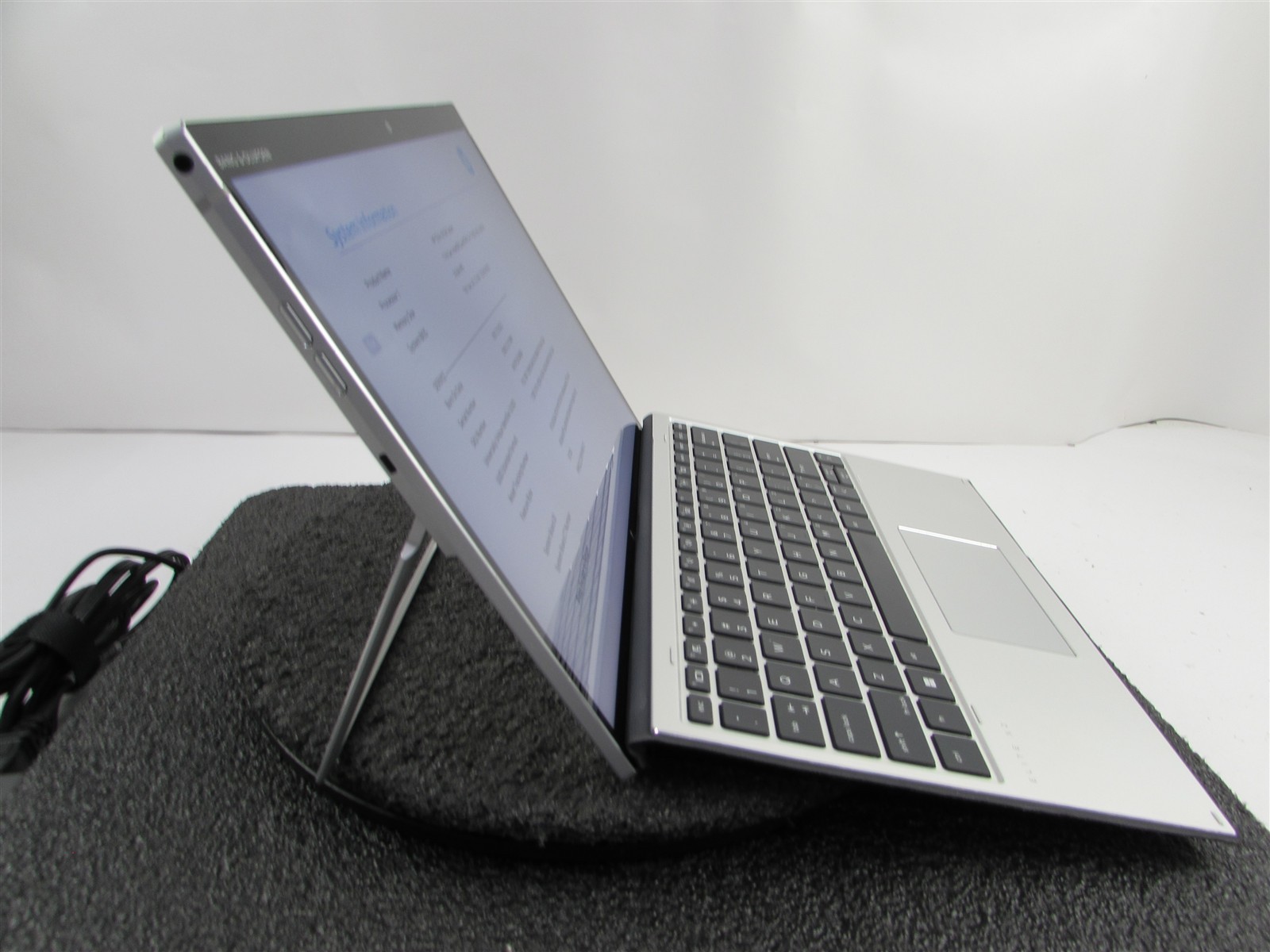HP ELITE X2 (G8) 2IN1 TOUCHSCREEN 3k CORE I7-1185G7 512GB SSD 16GB RAM WIN 11