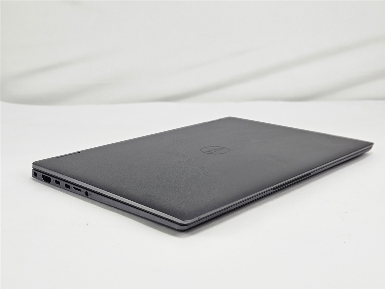 Dell Latitude 9430 2-in-1 i5-1245U 16GB DDR5 256GB NVMe Iris Xe GPU