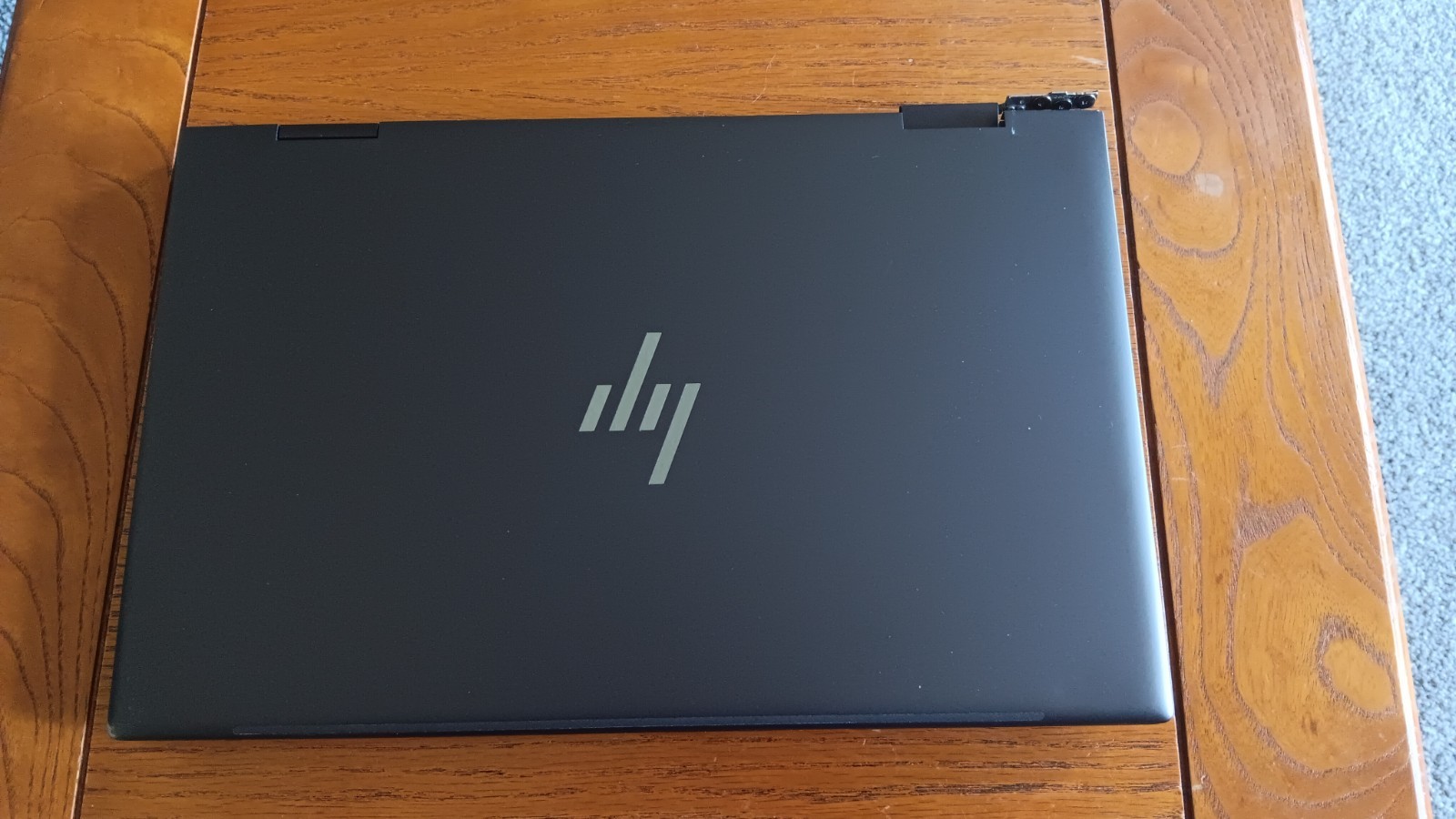 HP ENVY x360 15-ey0013dx 15.6″ Ryzen 5 5625U 8GB RAM 256GB SSD – Broken Hinge