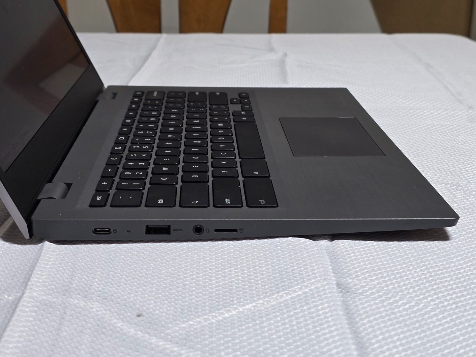 Lenovo 14e Chromebook 14″ (32GB eMMC, AMD A4-9120C APU, 1.60 GHz, 4GB RAM)…