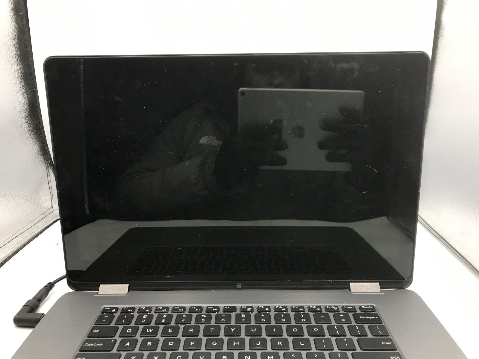DELL INSPIRON 15 5502 – FOR PARTS/REPAIR – INTEL I5 11TH GEN – NO RAM – READ -BB