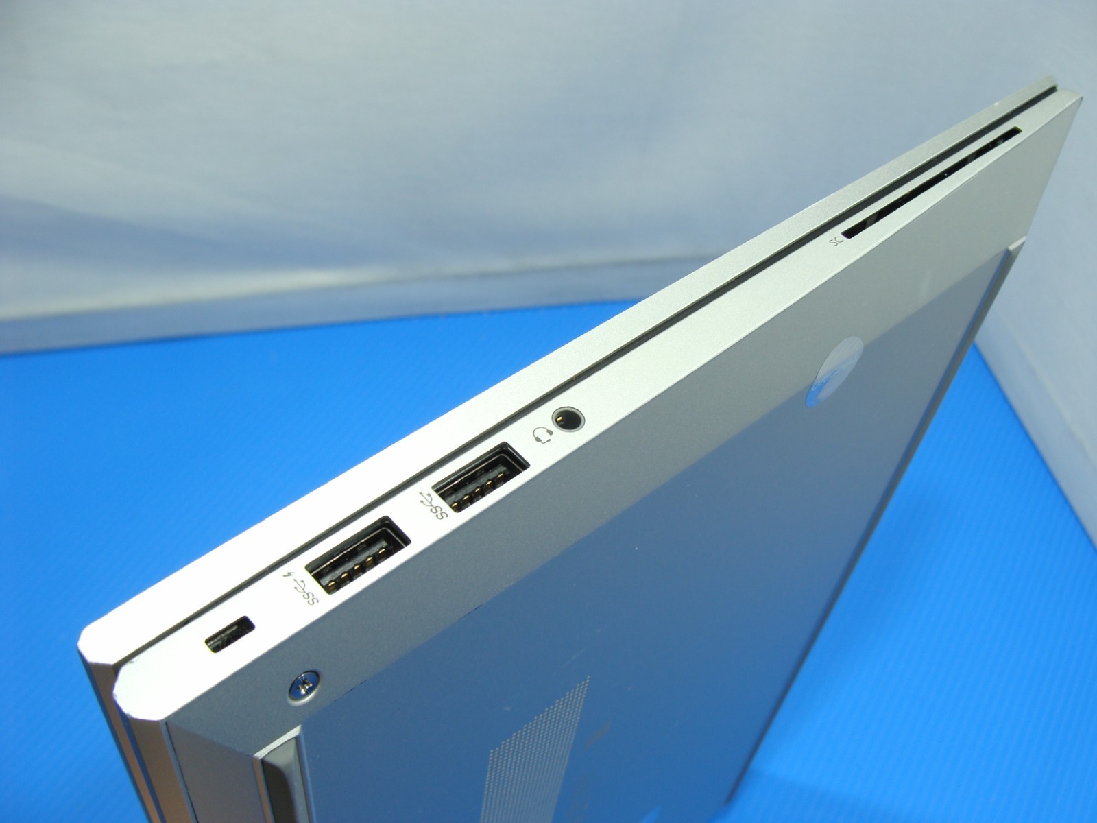HP EliteBook 840 G8 14″ FHD i7-1185G7 3GHz 16GB RAM 256GB SSD Windows 11 Pro