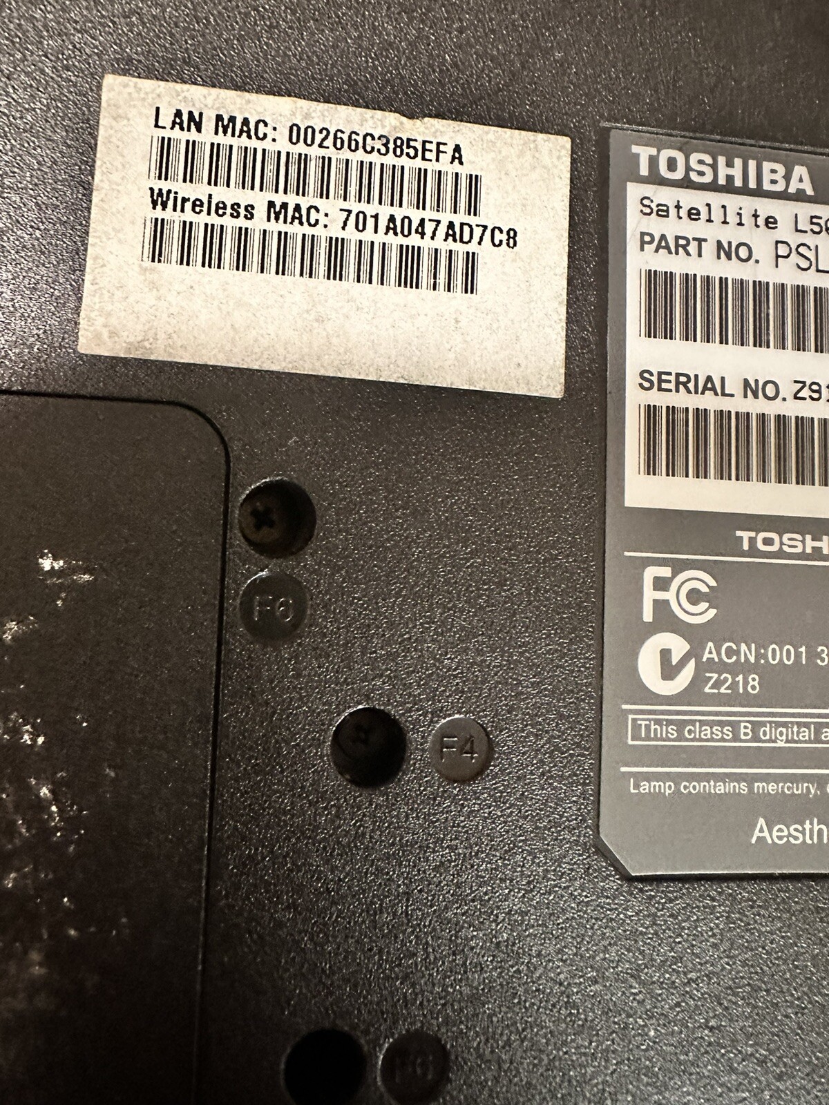 TOSHIBA Satellite L505-ES5015 Laptop