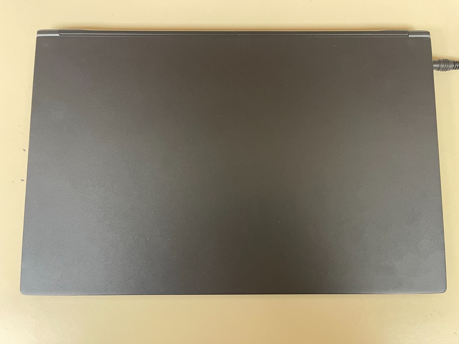 Carbon Systems Iridium 15 Intel Core i7-10510U 16GB RAM | USED |