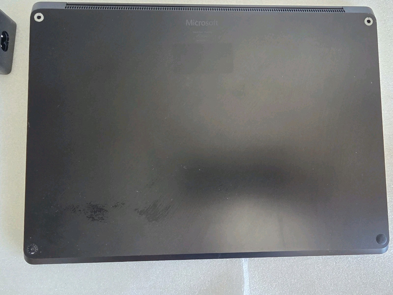 Microsoft Surface 13.5″ Laptop 4 i7-1185G7 3.0GHz 16GB 256GB Model 1951 No OS