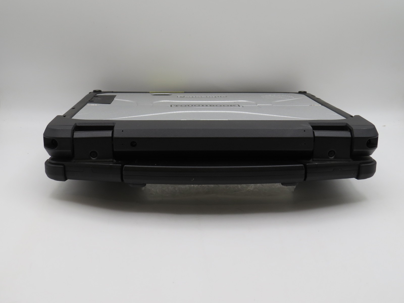 Panasonic CF-33 Toughbook i7-7600U@2.8 | 16/256GB SSD | 12″ Touch | No OS/AC