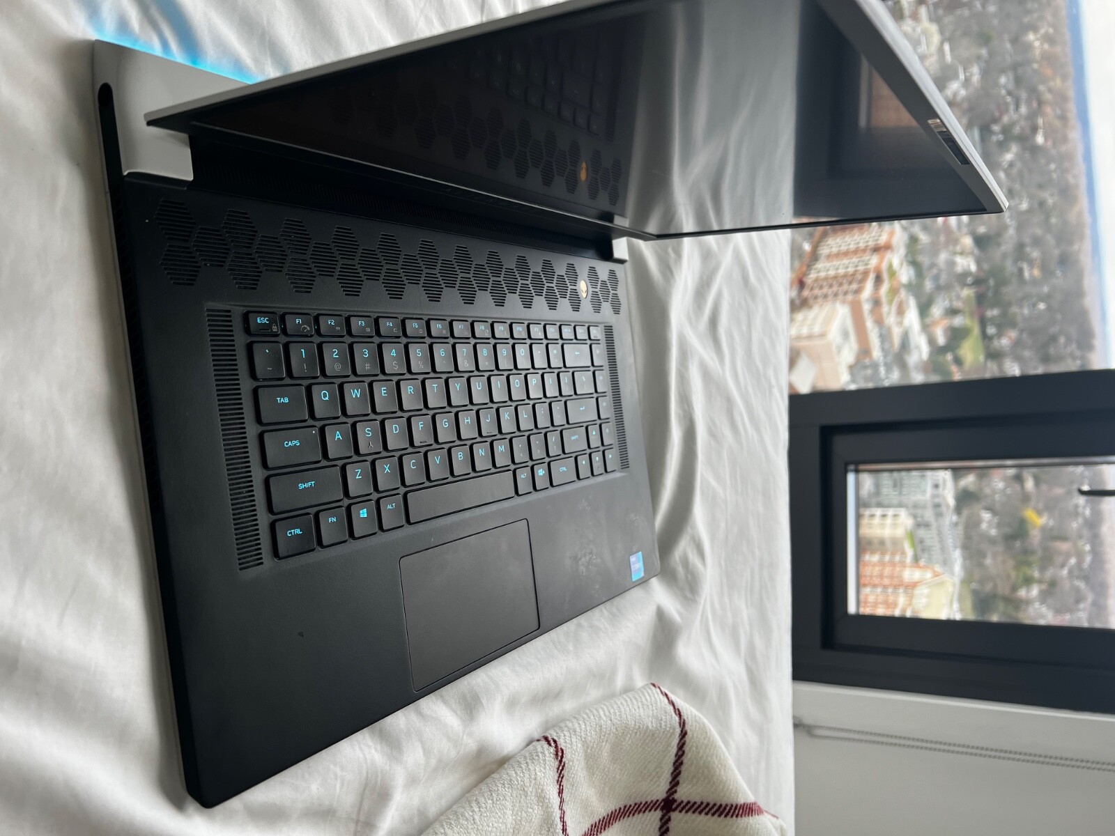 11th Gen Intel Core I7-11800H @ 2.30GHzNVIDIA GeForce RTX 3070 Laptop GPU16GB