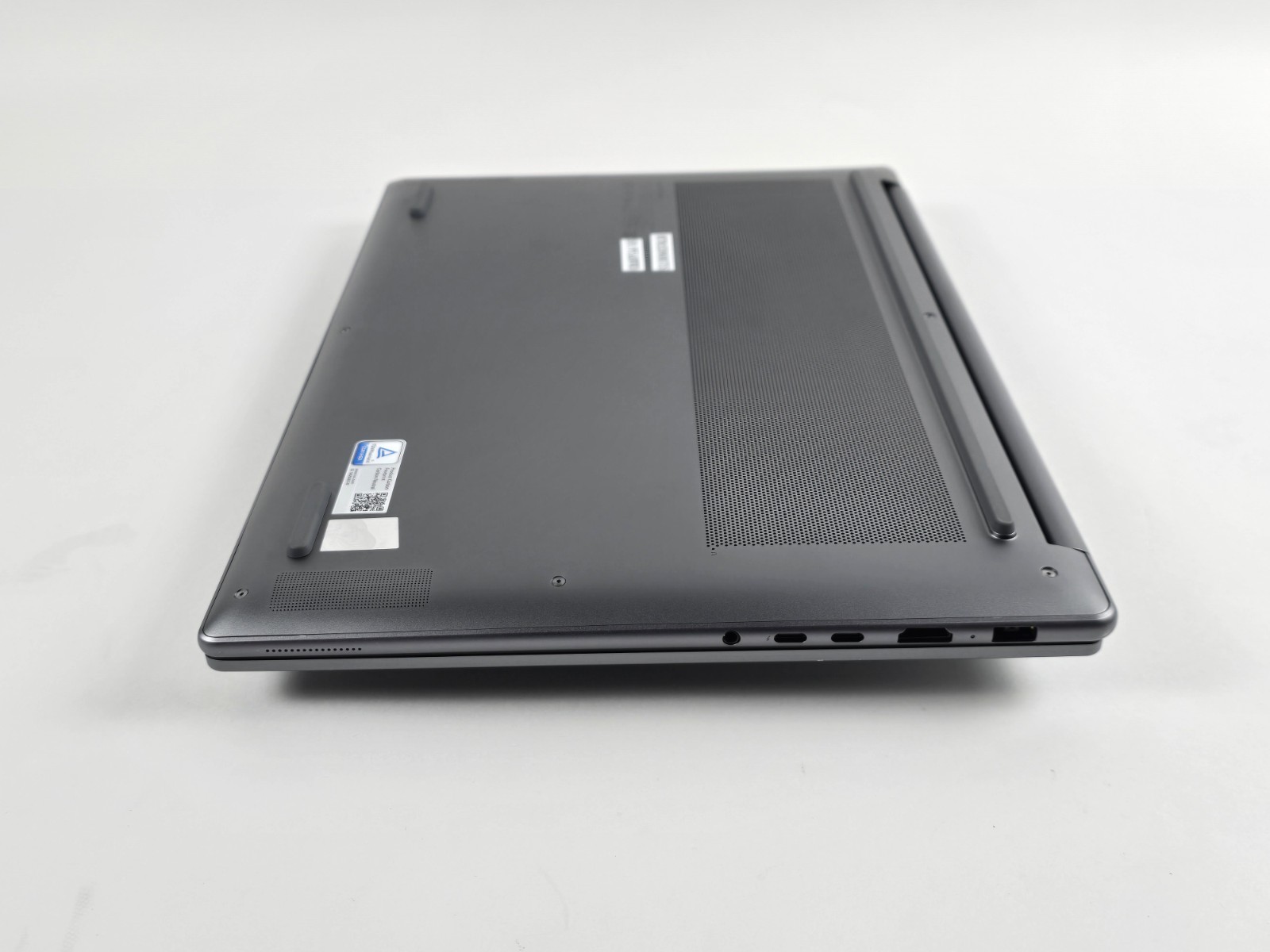 DEFECTIVE Lenovo Yoga Pro 9i 16 32K Core Ultra 9 185H 32GB 1TB SSD RTX 4 G3D