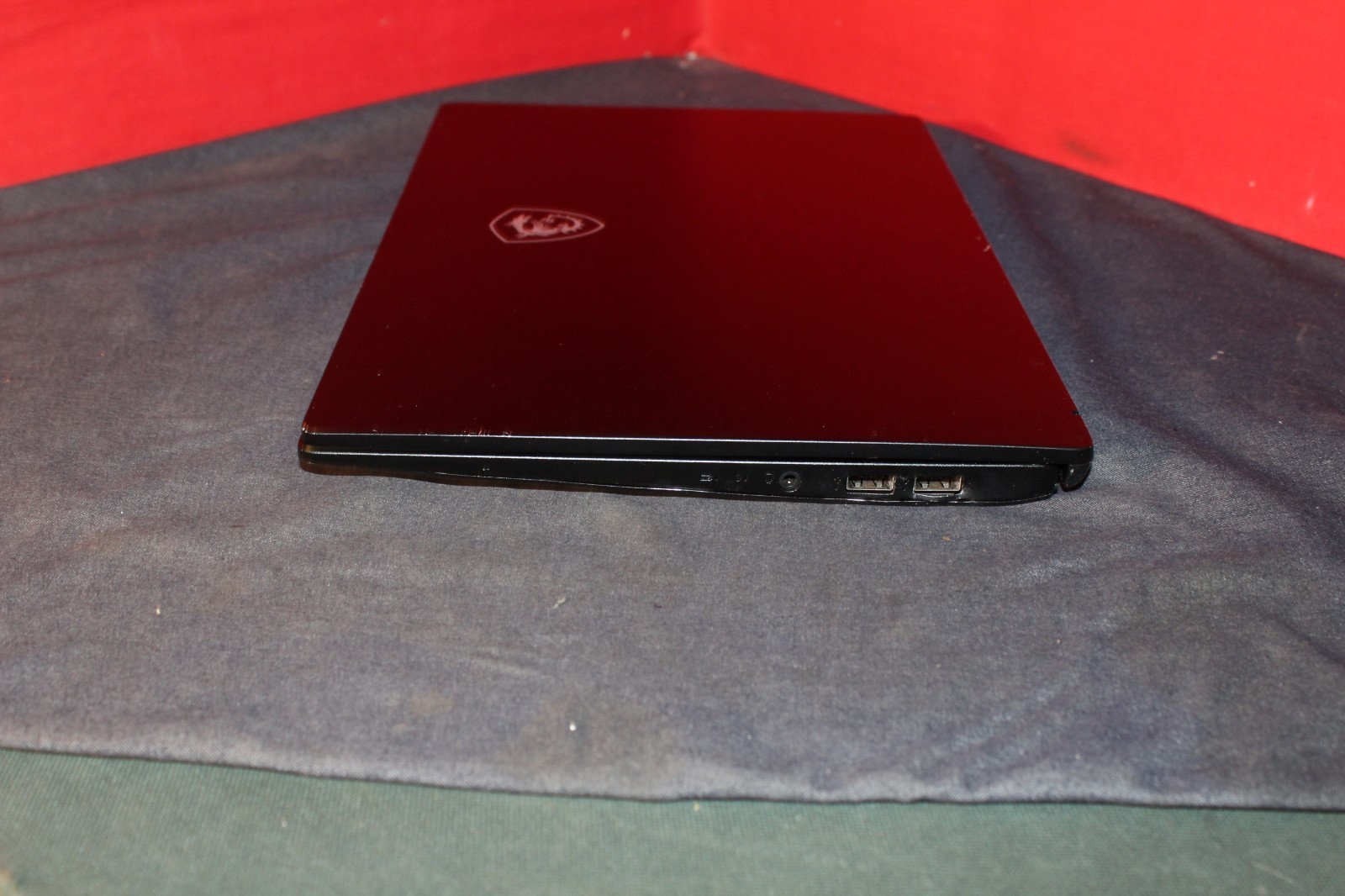MSI Modern 14 B10MW i7-10510U 512GB SSD 16GB RAM W10 As Is Bad Bat. AO4079750