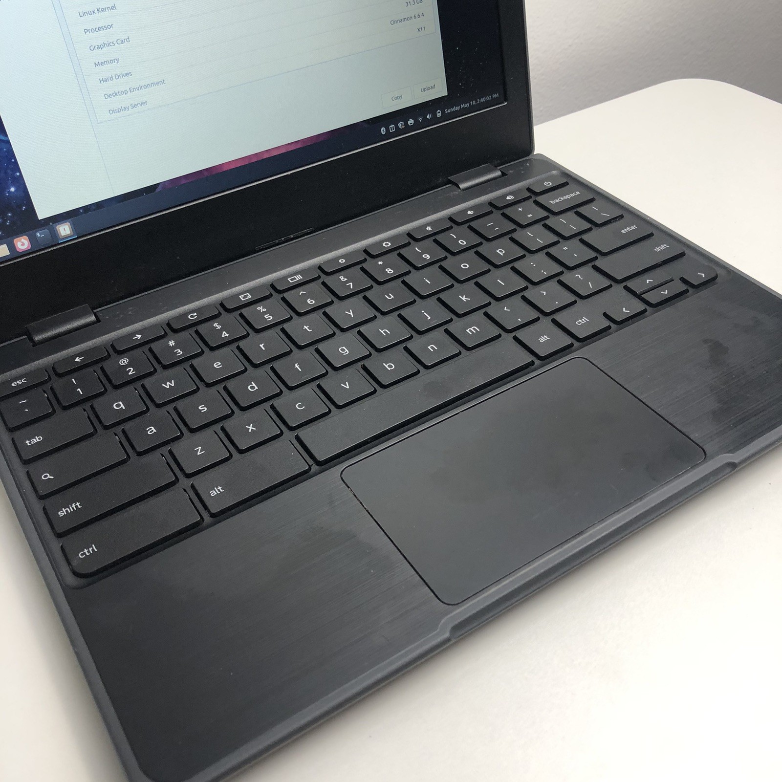 Linux Mint Lenovo 100e Gen 2 Chromebook 11.6″ 4GB With Charger