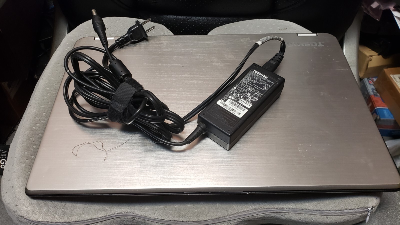 Toshiba Radius Intel i7-4510u 2.0Ghz/8GB/1TB with broken touch screen