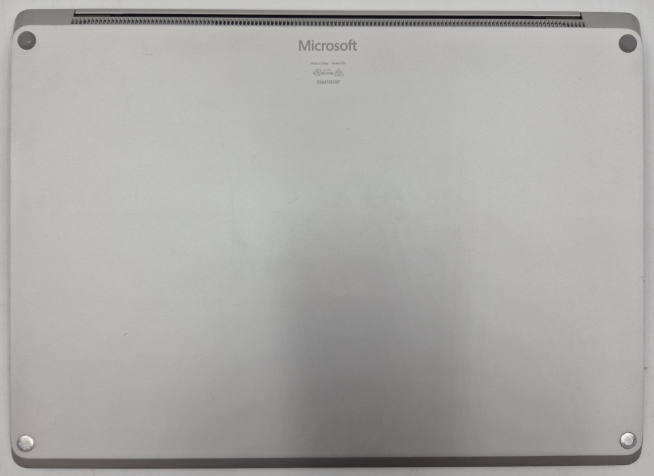 Microsoft Surface Laptop 2 i5-8350U 1.70GHz 8GB RAM 256GB NVMe SSD W11P