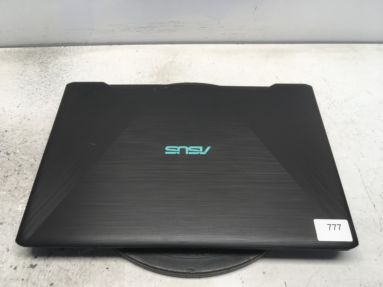 Asus K570UD-ES54 Intel i5-8250U 1.6GHz 8 GB NO HDD No Batt GTX 1050