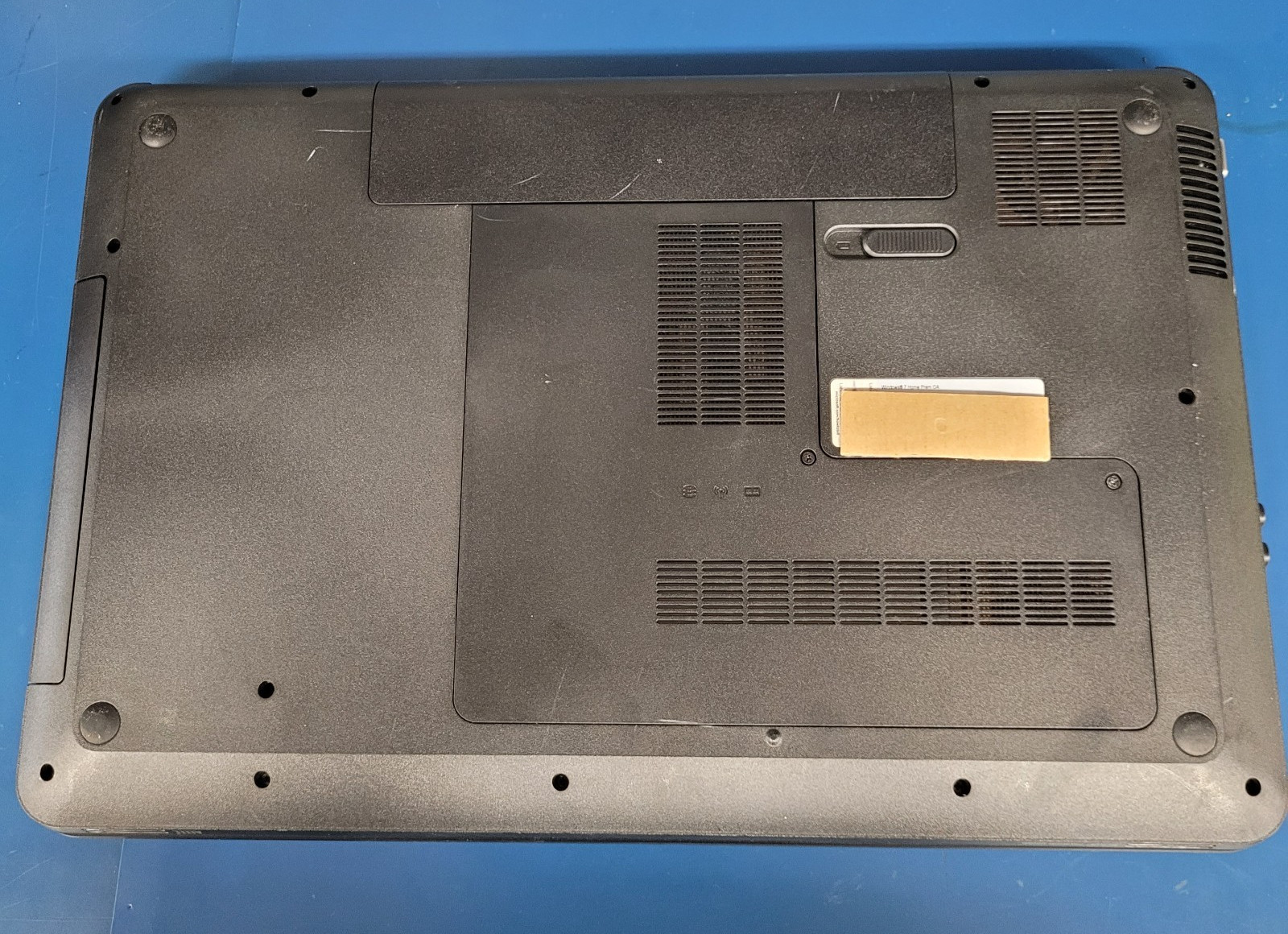 HP Pavilion G7-1156nr / Intel i3-M370 @2.40GHz / 4GB RAM / 500 GB HDD Windows 10