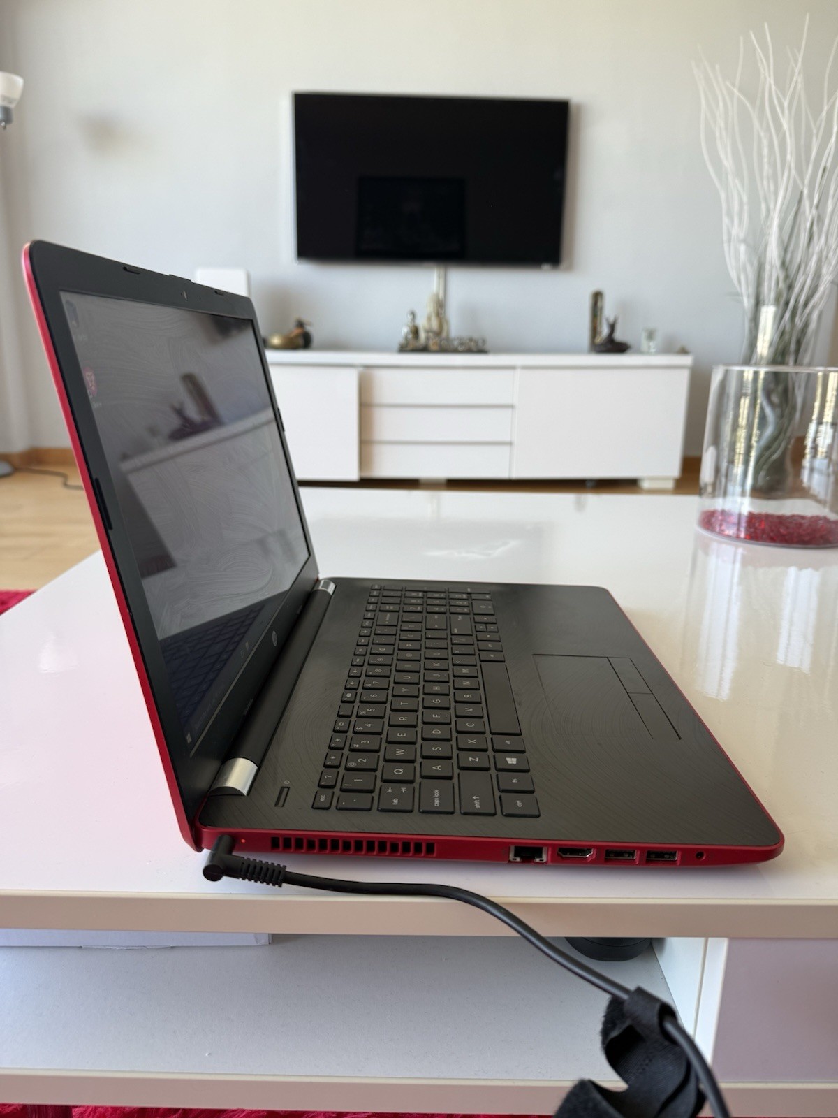 HP Laptop 15.6 Full HD- bw002ds