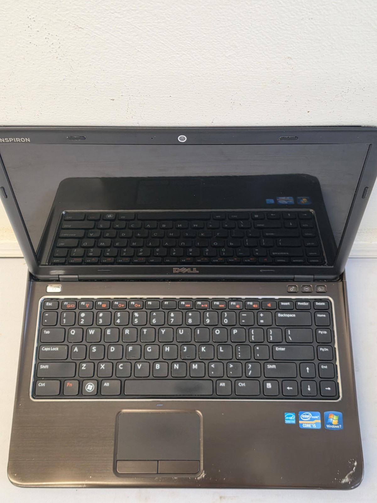 Dell Inspiron N411Z Laptop – Intel i5-2430m – 6GB RAM 640GB HDD BAD BATT – READ