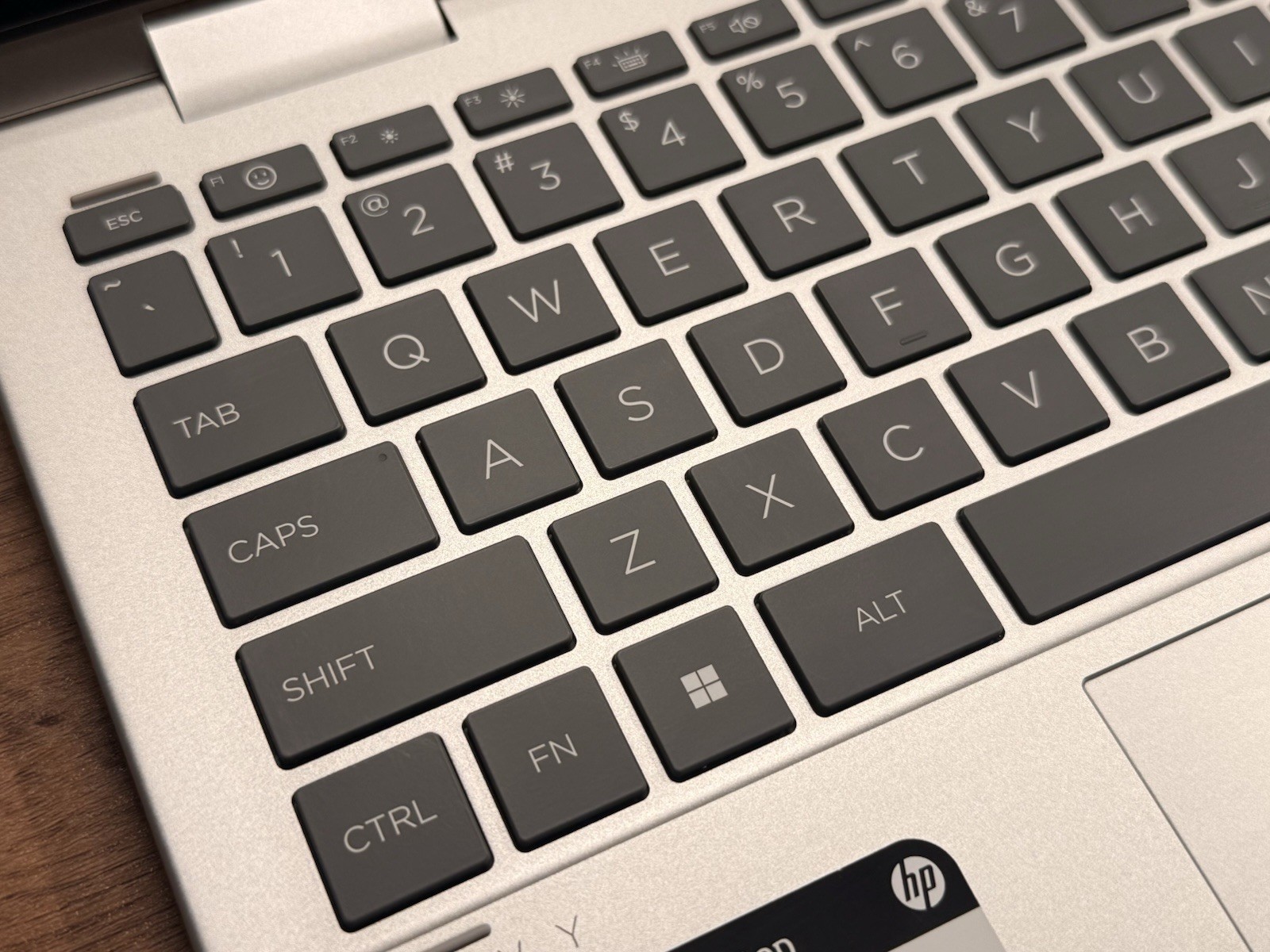 PREMIUM HP ENVY x360 14″ i5-1335U 8GB 512GB Touch ID Win11 Aluminum VERY GOOD!