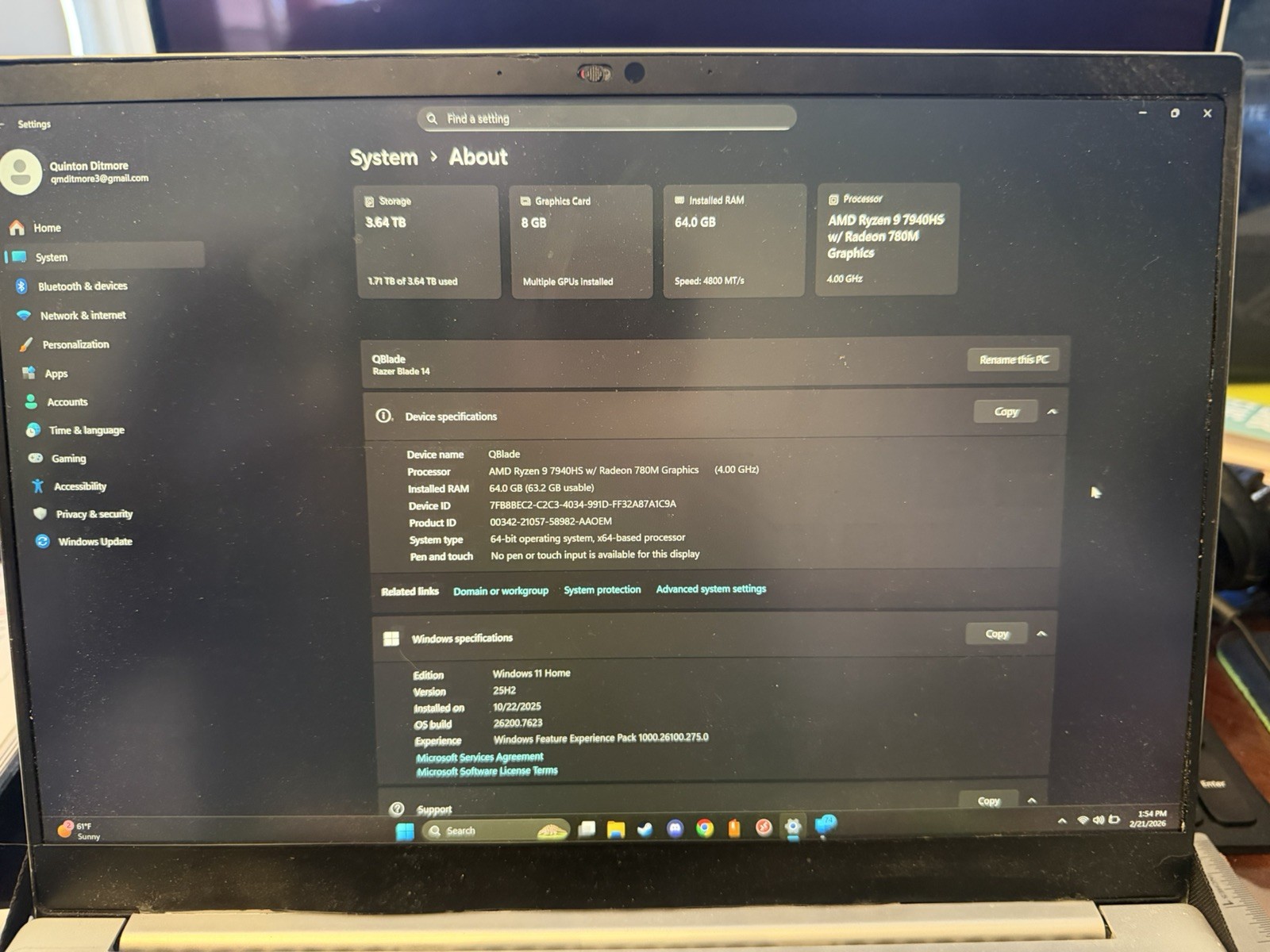 Razer Blade 14 240Hz QHD+ 4.0 GHz Ryzen 9 7940HS 64GB 4TB SSD RTX 4070 Good
