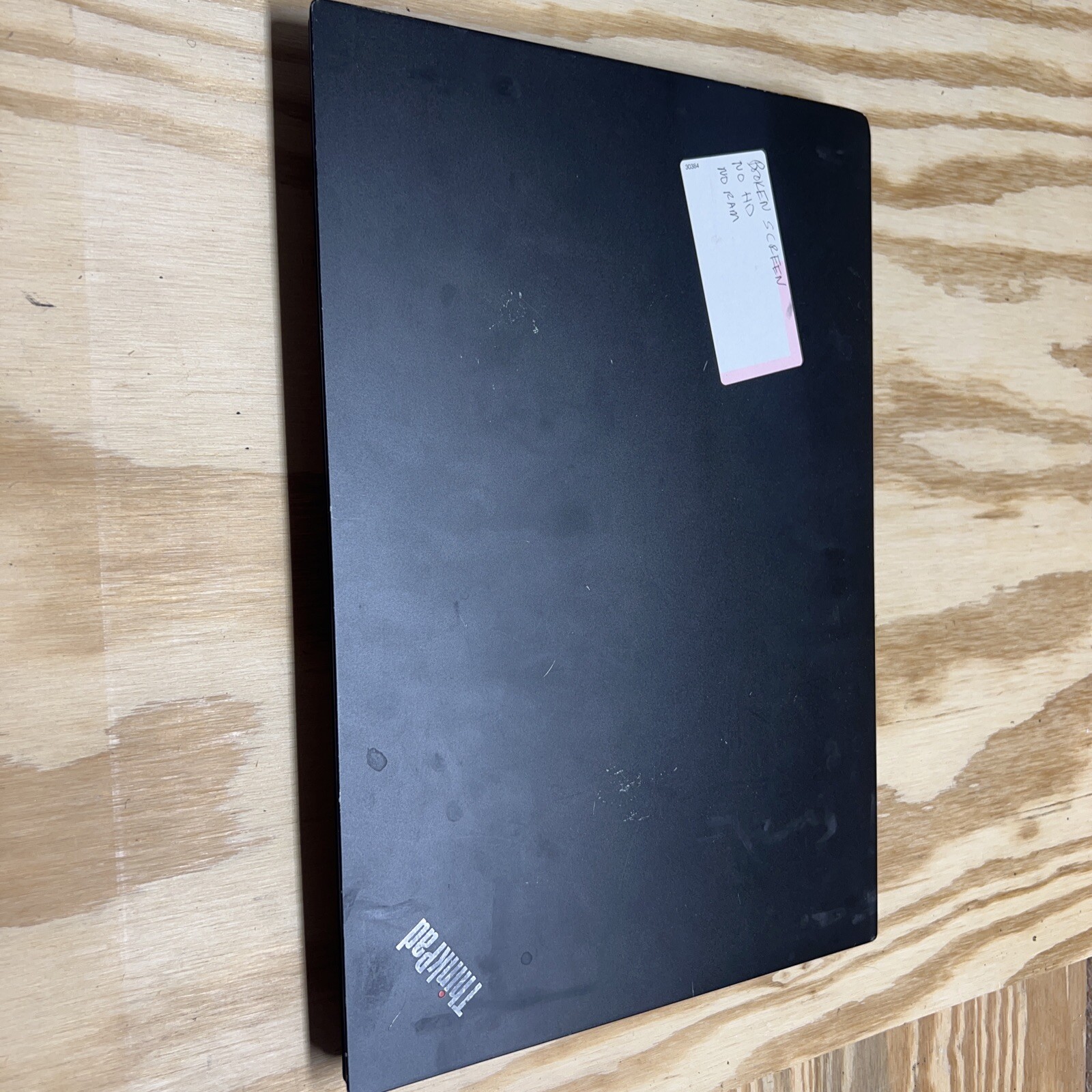 Lenovo E580 15.6″ Laptop 1.6GHz i5-8250U NO RAM NO DRIVE BAD SCREEN.BROKEN