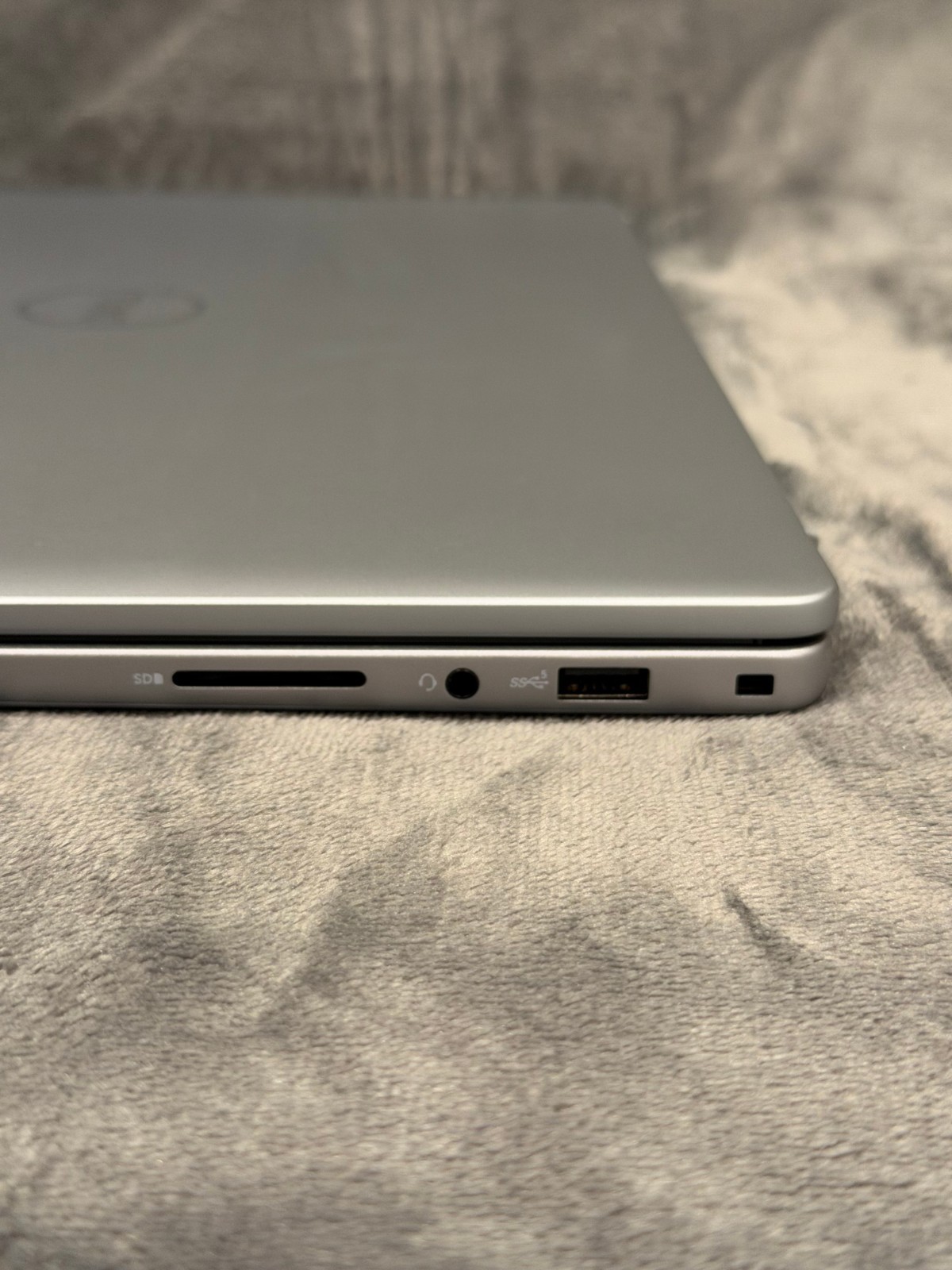 Dell Inspiron 16 5640, i7 150U, Silver, 16 GB RAM, 1 TB SSD, Mint Condition