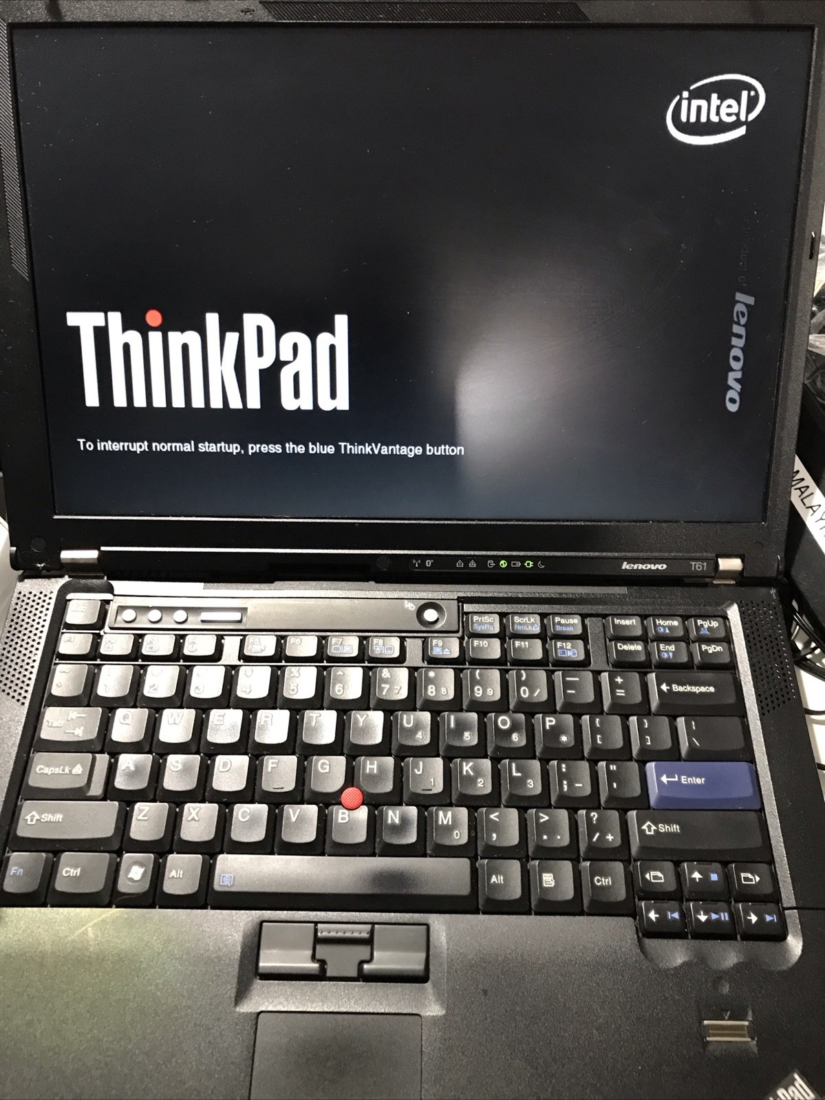 IBM Lenovo ThinkPad T61 14″ LCD T7300 2.00GHz 2GB RAM 112GB HDD Windows 10 PRO
