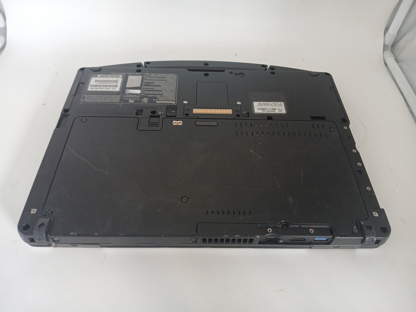 Panasonic ToughBook CF-54 14″ i5-5300U CPU 2.30Ghz 16GB RAM 256Gb SSD Win11 Pro