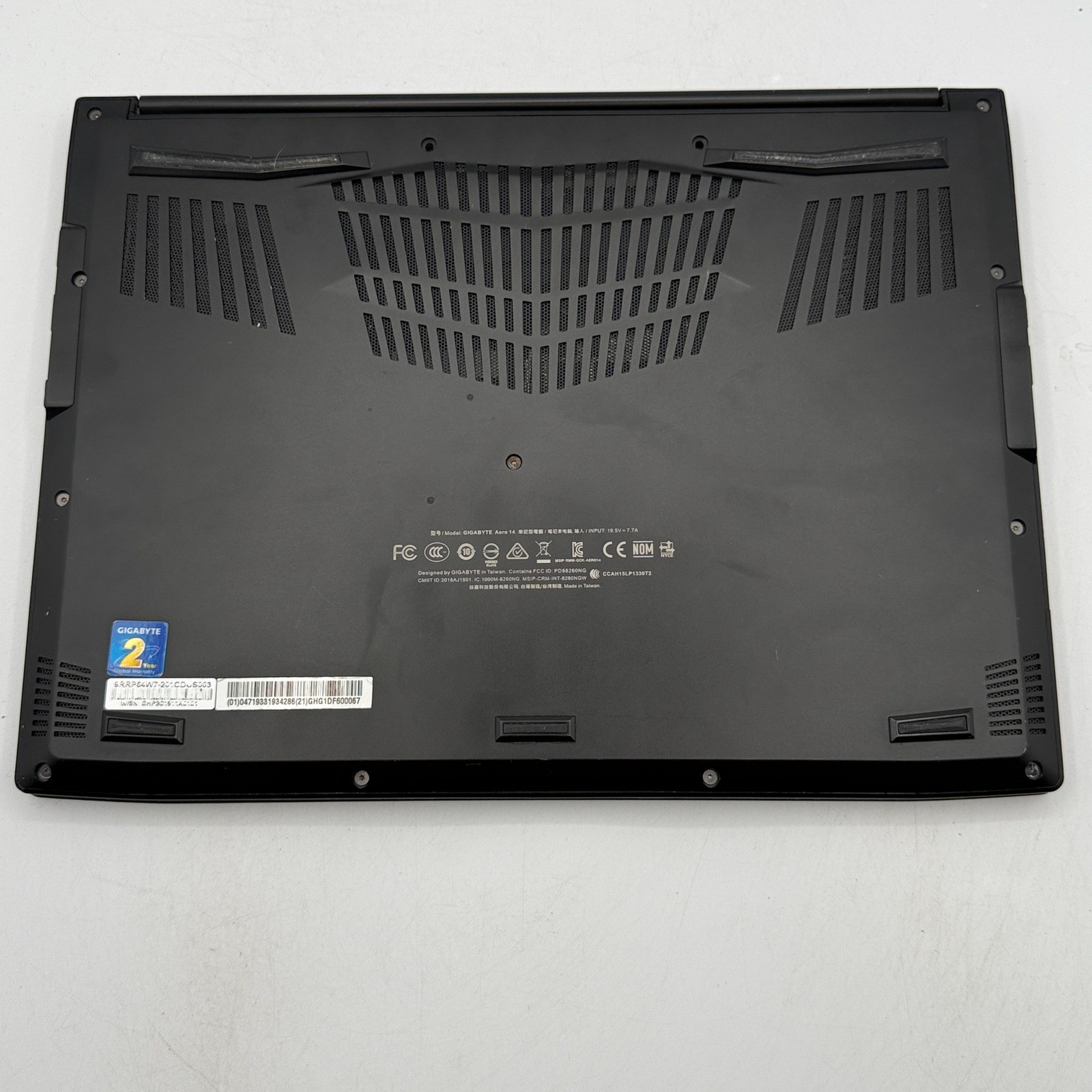 Gigabyte Aero 14 Gaming Laptop Black 14″ i7 16GB RAM P64W-1060-602S- USED