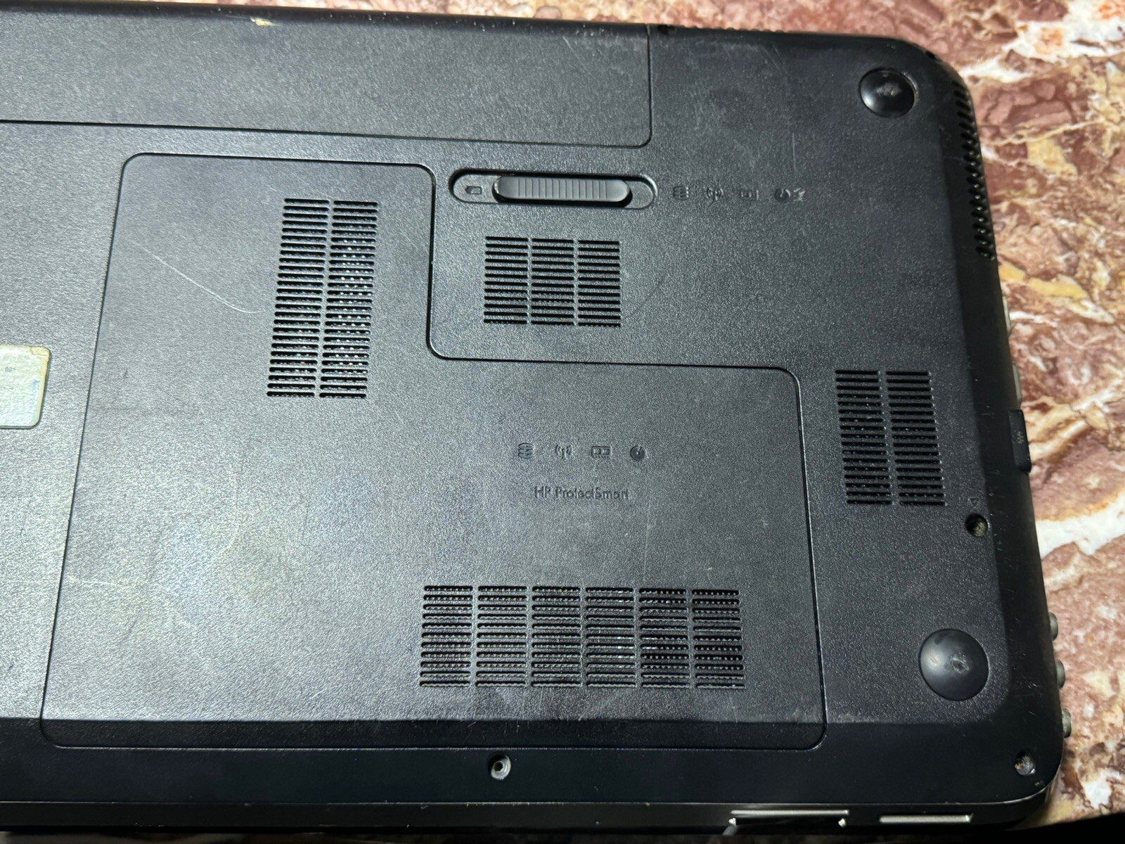 HP Pavilion dv6-6145dx / AMD A8-3500M @ 1.50GHz Works