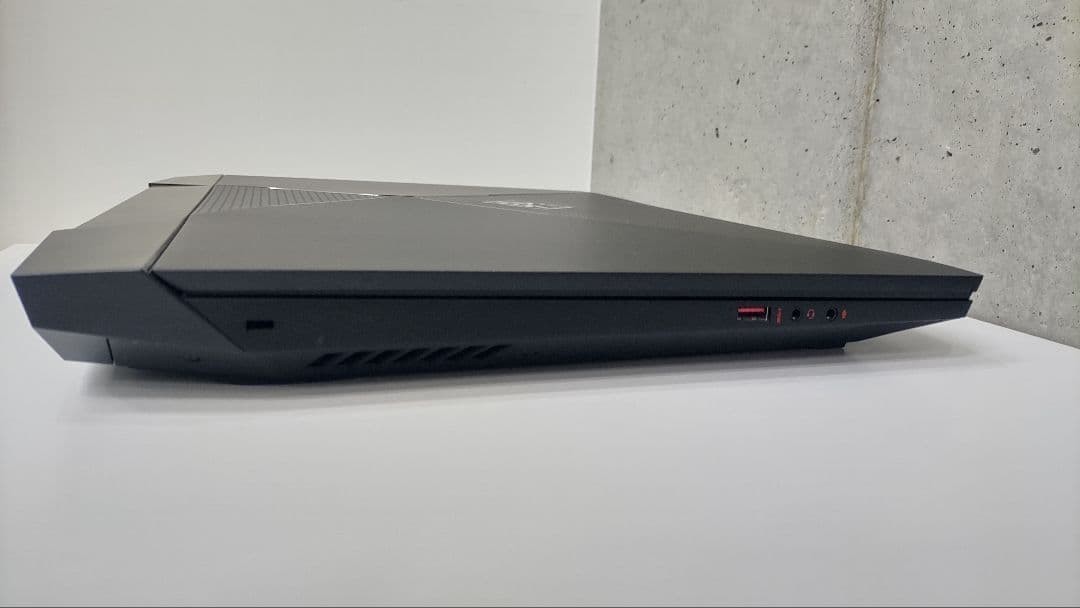 OMEN X by HP 17-ap034TX 17.3 Inch FHD 144Hz i7-7820HK 32GB 512GB SSD+1TB HDD