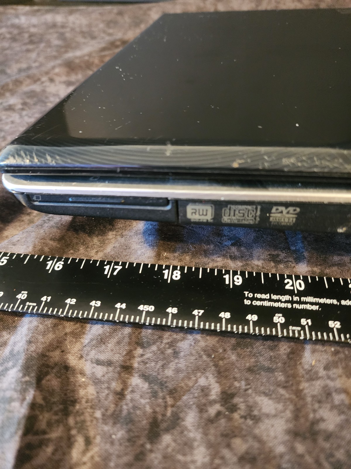 HP Pavilion Entertainment PC Dv6-1355dx Laptop. Untested. As Is For Parts