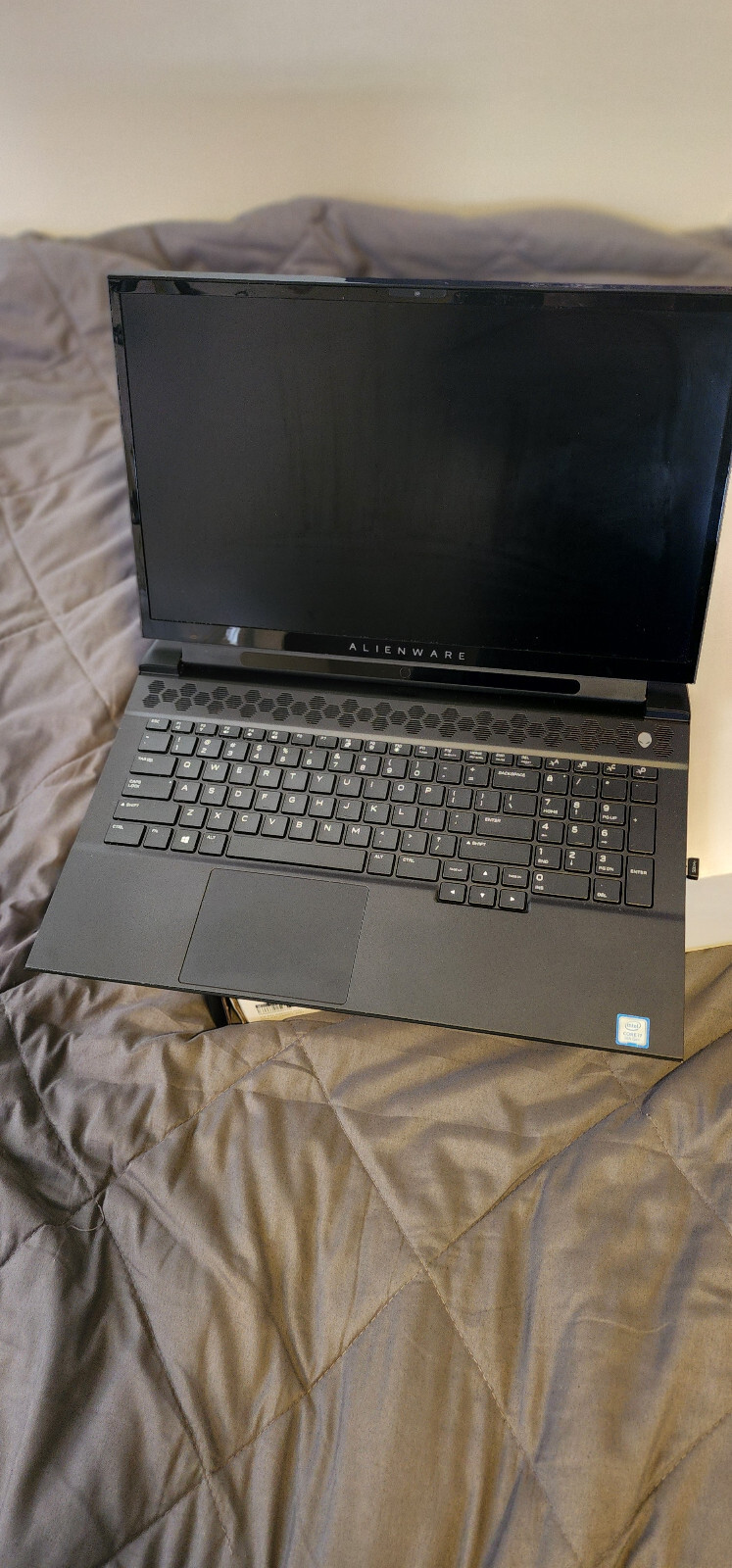 Alienware M17 R2