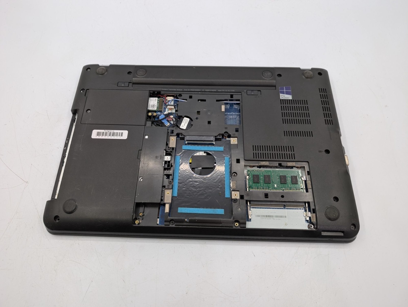 Lenovo ThinkPad E560 15.6″ Display Intel Core i5-6200U 2.30 GHz 4GB RAM Laptop