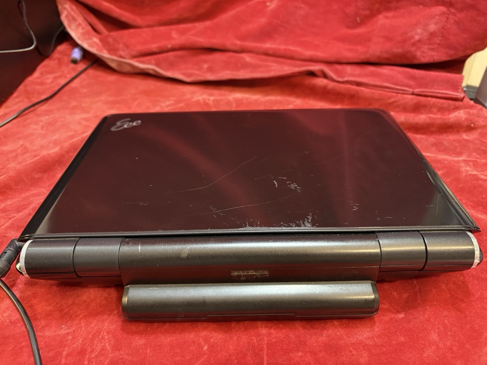 ASUS Eee PC 1005HAB The OG Netbook Laptop Computer Windows XP Home Nice Restored