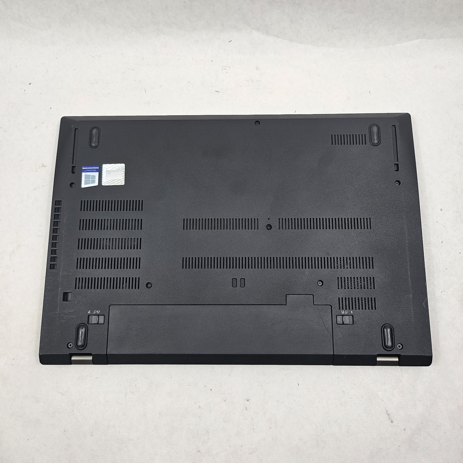 Lenovo ThinkPad T580 15.6 FHD Core i5-8350U 1.60GHz 8GB 128GB SSD – Broken USB