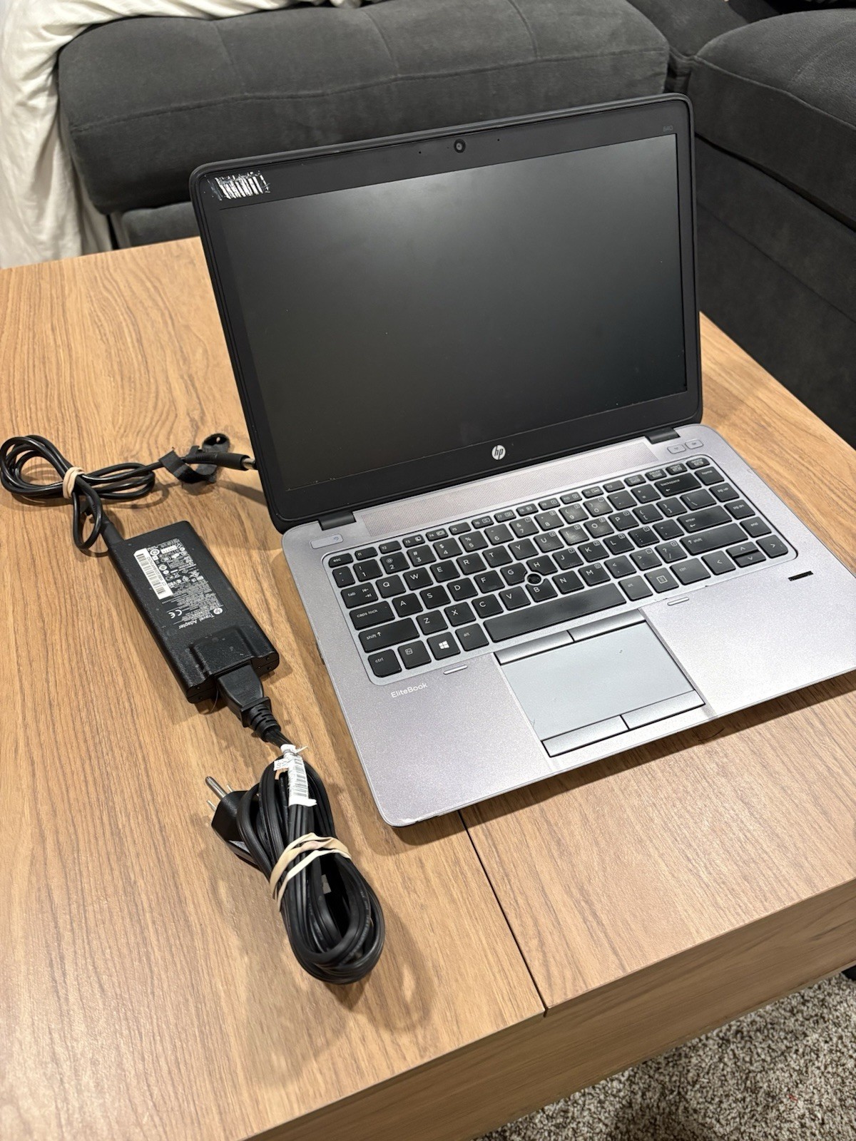 HP EliteBook 840 G2 14″ i5-5300U 8GB RAM 128GB SSD Win10 Pro Charger