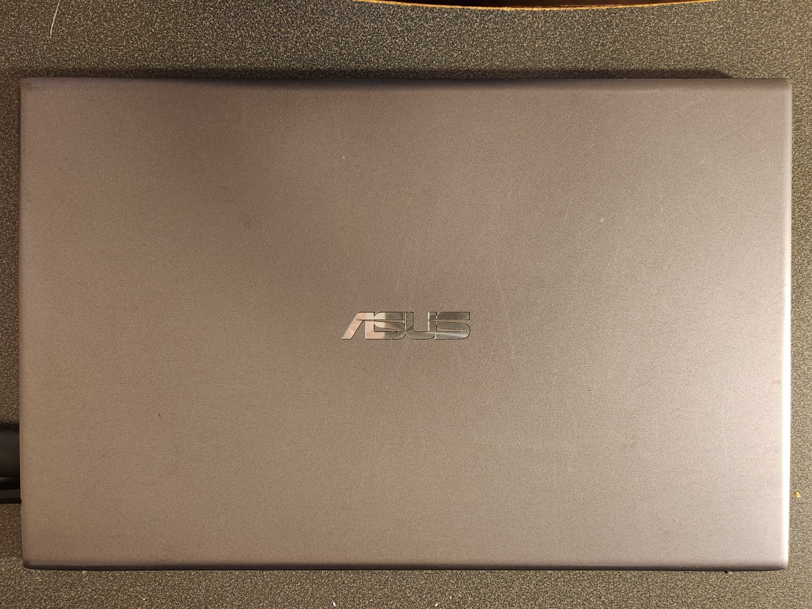 ASUS VIVIOBOOK F512D 12GB RAM 256GB 15.6″ AMD Ryzen 3 3200U Back-lit Key Adapter